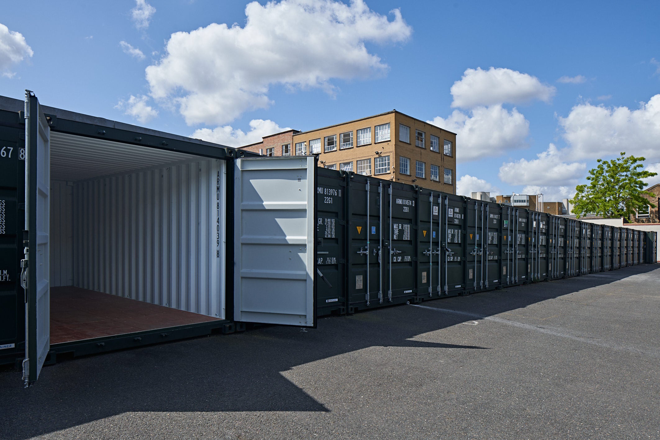 Interfull Storage Space Space - designed and made. – Bloc Spaces